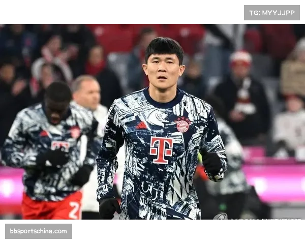 韩国队三后卫体系 金玟哉居中指挥防线