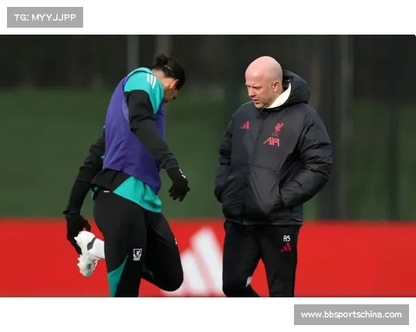 范戴克与奥斯梅恩矛盾对决 红军防线高空球防守面临考验